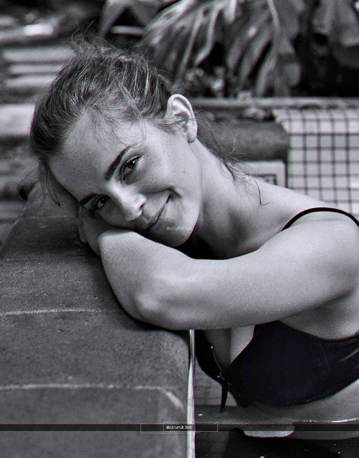 hmHl7Kv7 Every gaze of hers is an emmagasm - Emma Watson 37.jpg